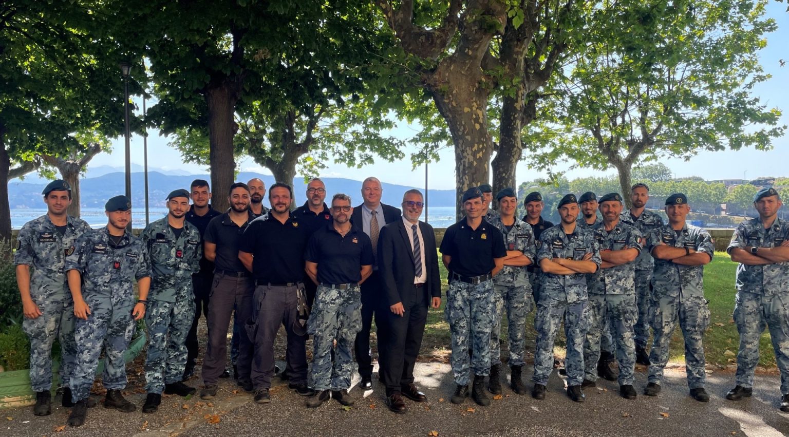 Sdo Surs Deployable Assets Training For Submarine Rescue Navy Operators